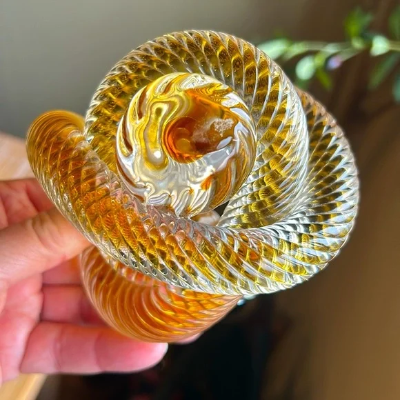 Fusion Z Studio Art Glass Nautical Hand Blown Rope Knot Sculpture Paperweight. - Picture 13 of 13